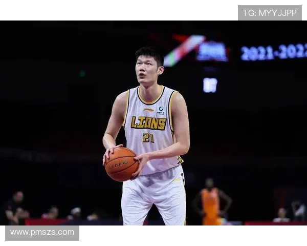 篮球公园周五报告：胡金秋荣膺CBA常规赛MVP展现卓越表现